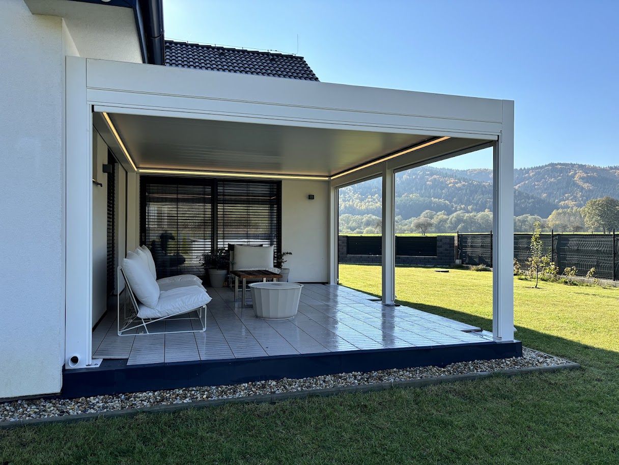 Pergola MI-KO s výhľadom na hory